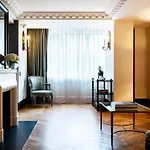 호텔 De Berri Champs-elysees, A Luxury Collection 5*