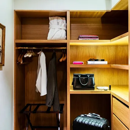 Otel De Berri Champs-elysees, A Luxury Collection