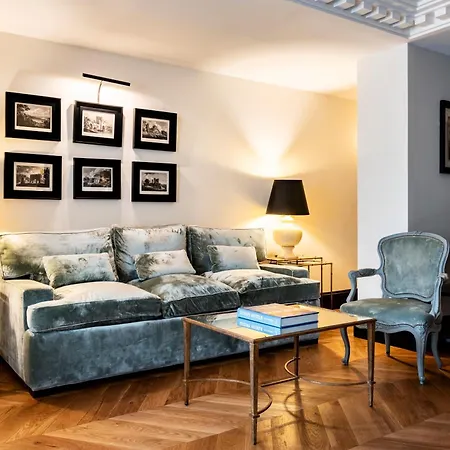De Berri Champs-élysées, A Luxury Collection