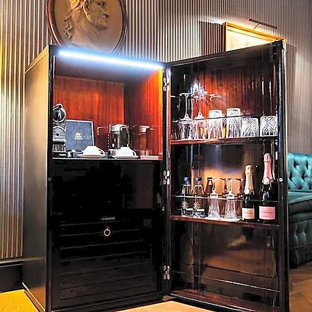 Hotel De Berri Champs-élysées, A Luxury Collection 5*
