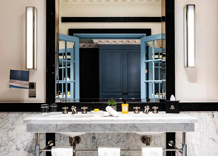 De Berri Champs-elysees, A Luxury Collection Hotel Paris